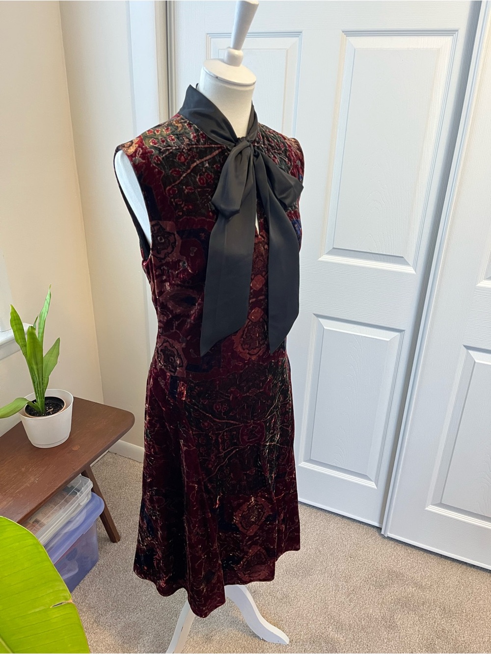 Lauren Ralph Lauren Velvet Paisley A-Line Dress with Black Silk Bow - Picture 4 of 11